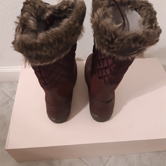 Boots - Picture 3 of 3